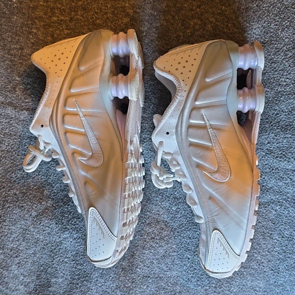 Nike Shox R4 - Picture 2 of 7